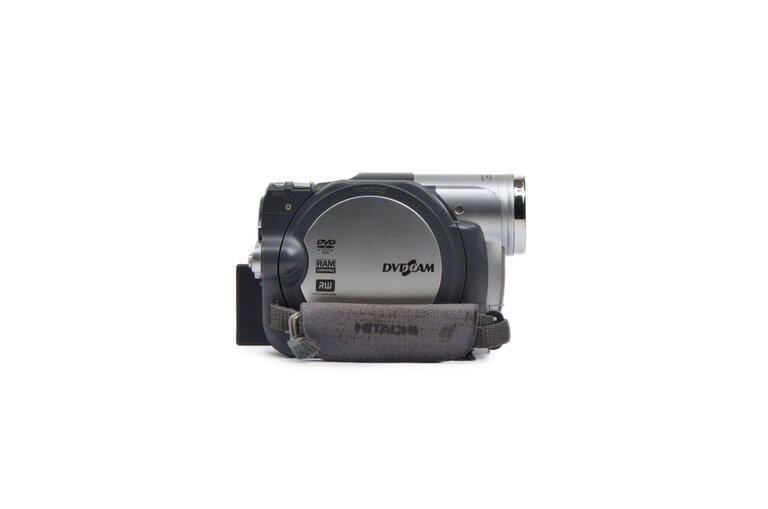 Hitachi Hitachi DZ BX35A DVD Camcorder (kit with Betteries, Charger, AC Adapter, AV out, Strap etc.)