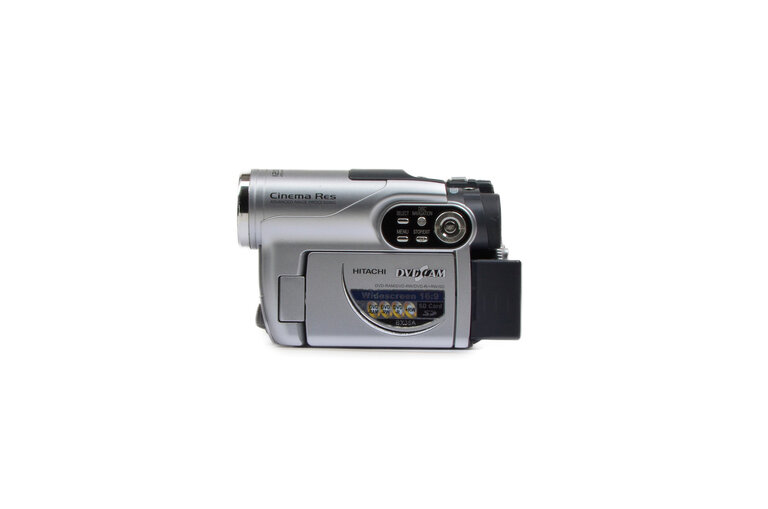 Hitachi Hitachi DZ BX35A DVD Camcorder (kit with Betteries, Charger, AC Adapter, AV out, Strap etc.)