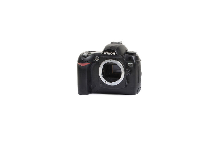 Nikon Nikon D70 DSLR Camera (Body Only)