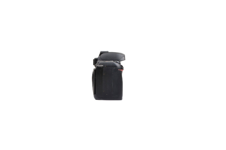 Nikon Nikon D70 DSLR Camera (Body Only)