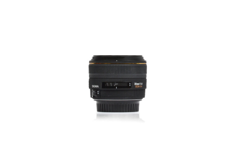 Sigma Sigma 30mm f/4 DC HSM Wide Angle Lens for Canon EF Mount
