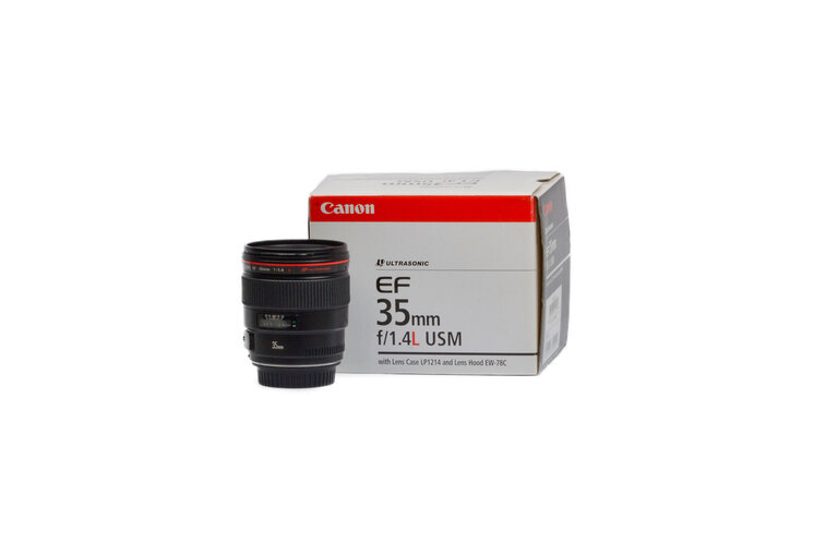 Canon Canon EF 35mm f/1.4 L USM in box with EW-78C Lens Hood