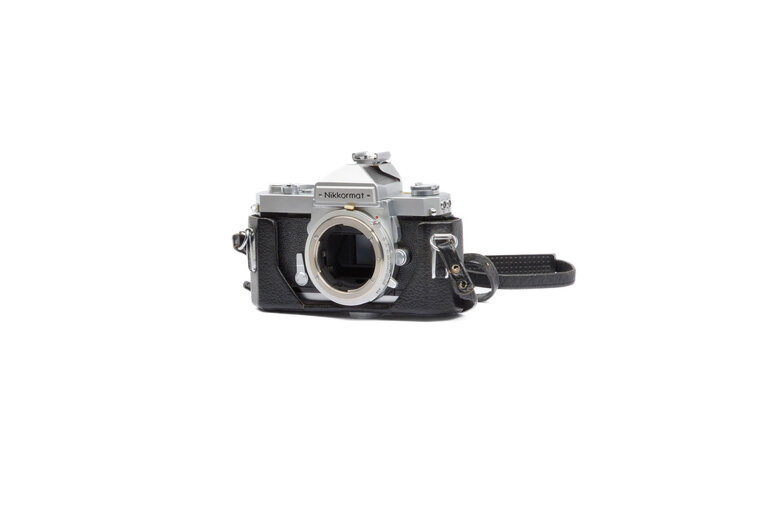 Nikon Nikkormat FT (1st Gen) Fully Manual 1960's 35mm Film Camera in Original Leather Case