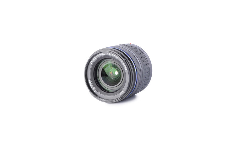 Olympus Olympus E-510 DSLR Camera w/ 14-42mm f/3.5-5.6 Lens