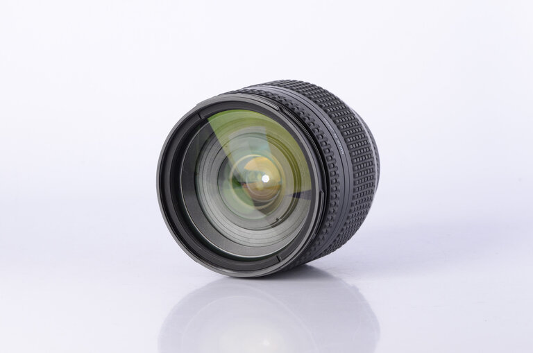 Nikon Nikkor AF 24-120mm f/3.5-5.6 D Zoom Lens for Nikon AI-S Mount