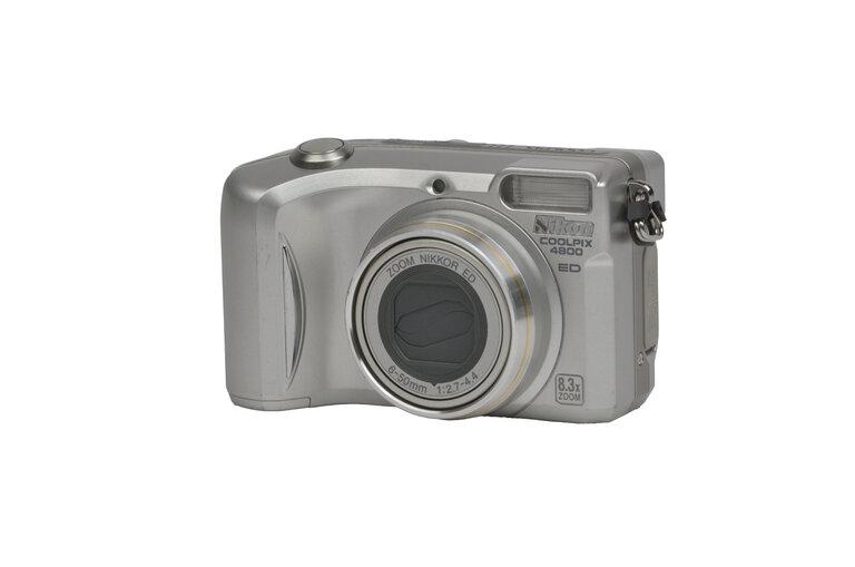 Nikon Nikon Coolpix 4800 ED 8.3x Optical Zoom