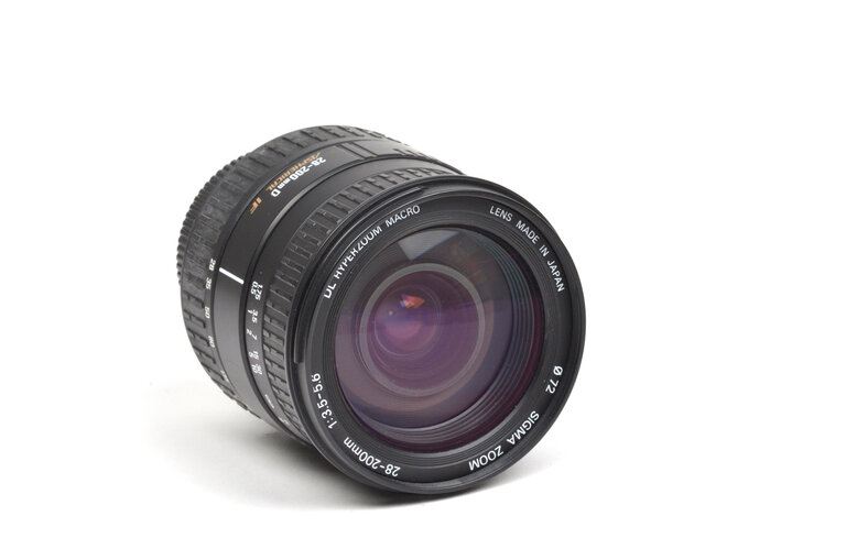 Sigma Sigma 28-200mm f/3.5-5.6 DL Hyperzoom Macro  ASPH IF