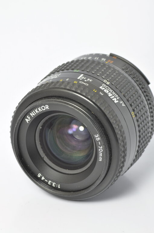 Nikon AF Nikkor 35-70mm f/3.3-4.5 Auto-Focus Zoom Lens for Nikon AF-D Mount