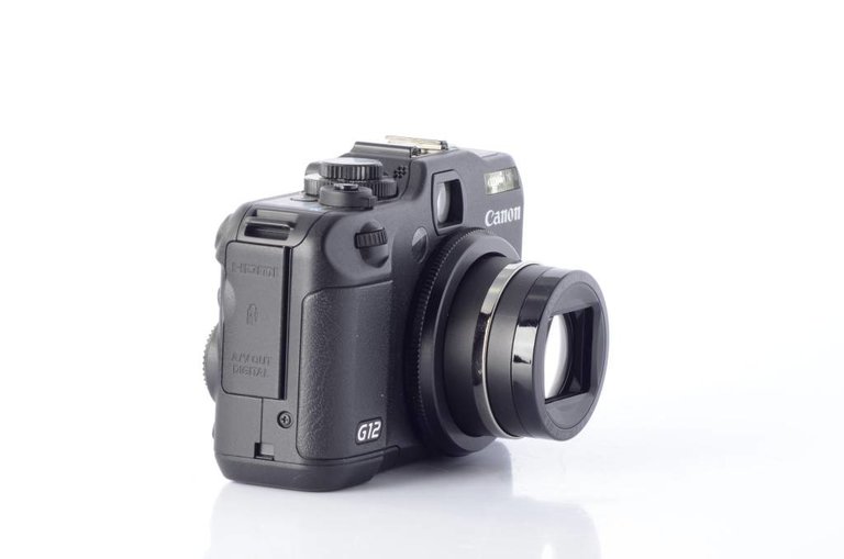 Canon Canon G12 | Premium Lens Digital Camera 10 MP