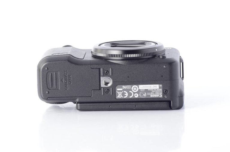 Canon Canon G12 | Premium Lens Digital Camera 10 MP