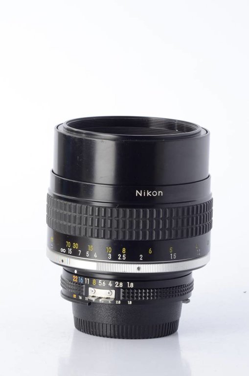 Nikon Nikon 105mm f/1.8