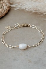 Glee Jewelry Gwendolyn Bracelet White Pearl