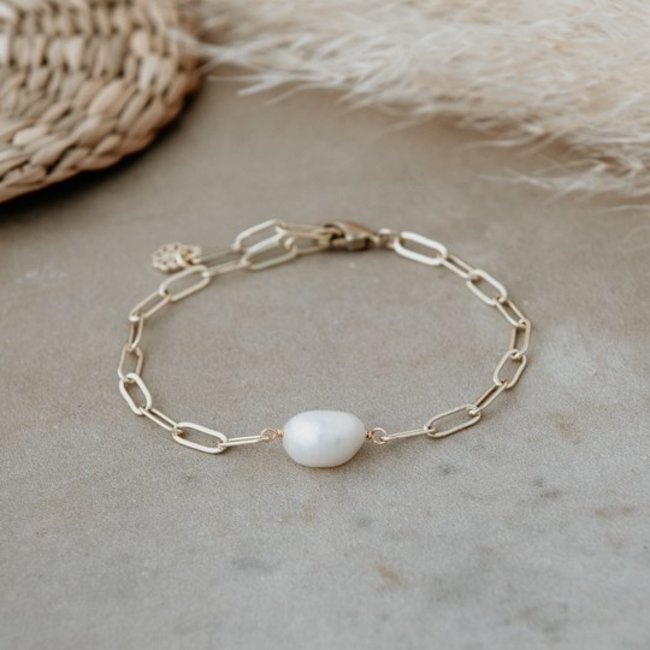 Gwendolyn Bracelet White Pearl