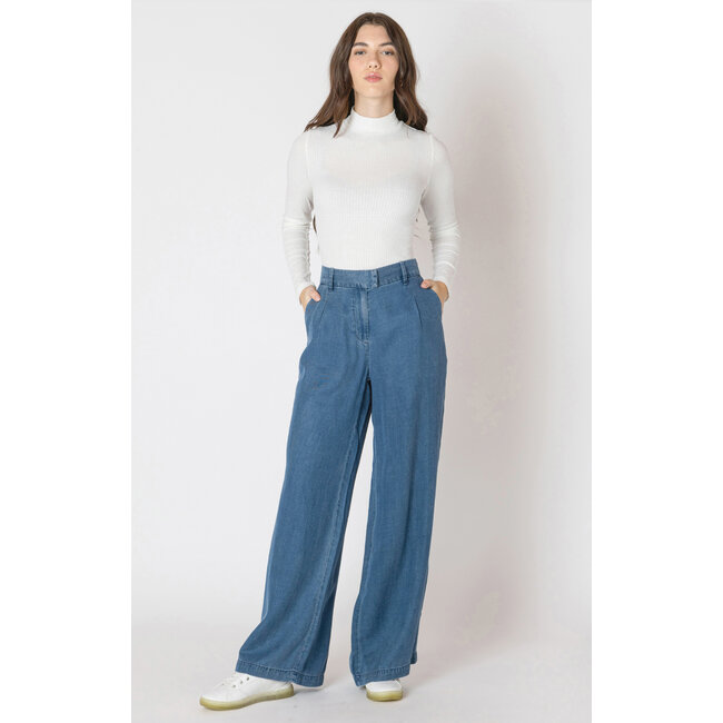 Tori Trouser