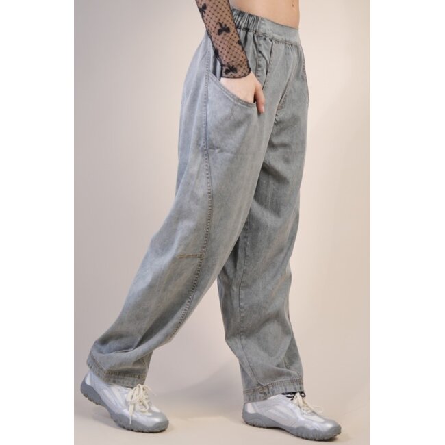 Off Duty Denim Barrel Pant