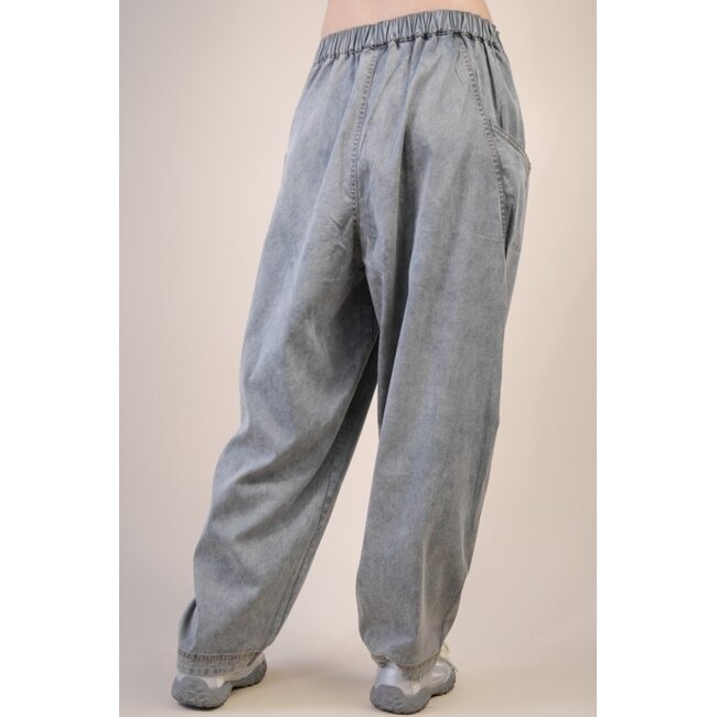 Off Duty Denim Barrel Pant