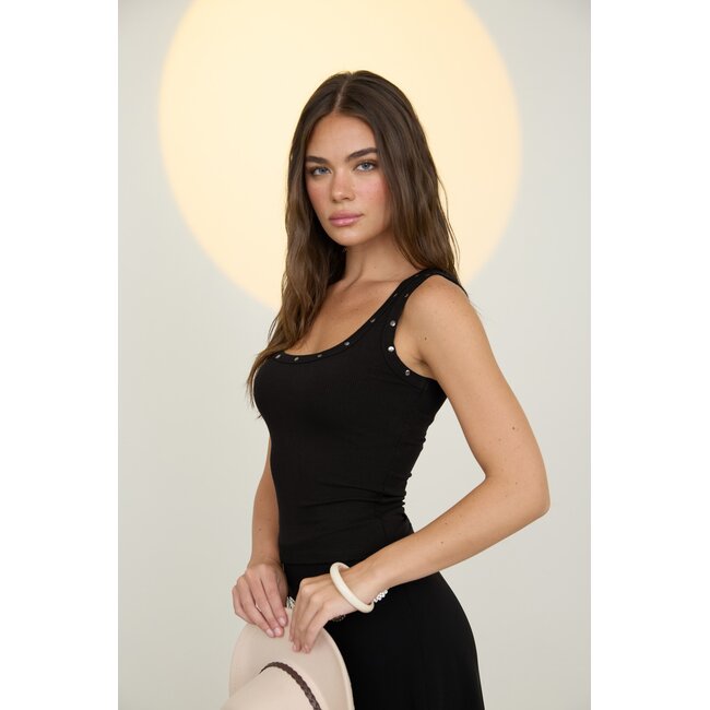 Stud Basic Tank