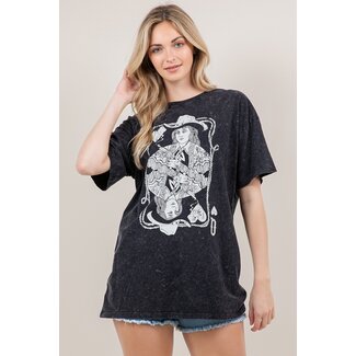 Queen of Hearts Tee