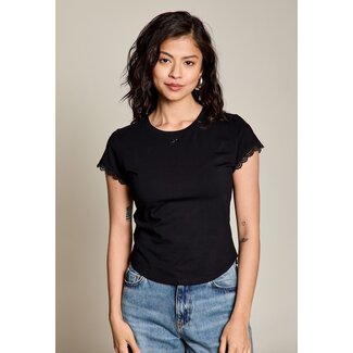 Essential Tee