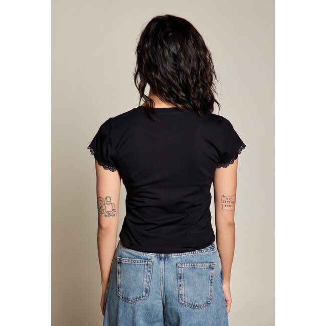 Essential Tee