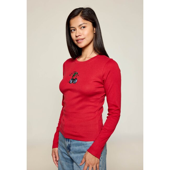 Scarlet Longsleeve