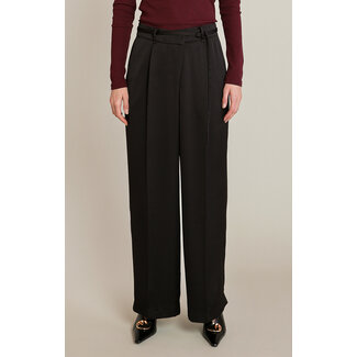 Noir Belted Pants
