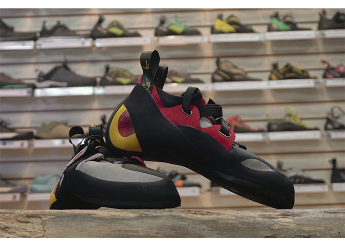 stiff climbing shoes