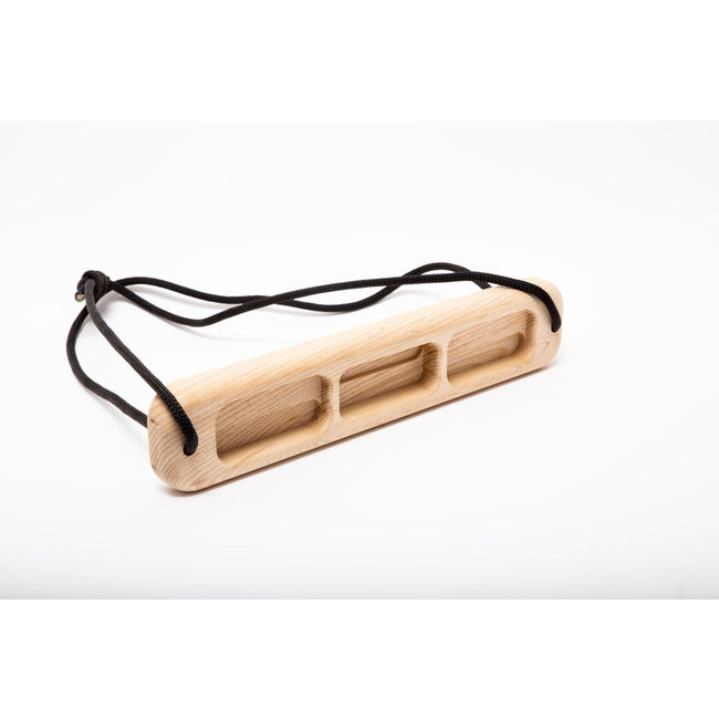 Alannah Yip Portable Hangboard