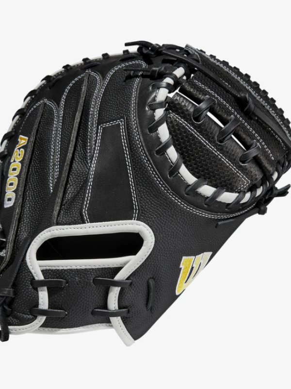 Wilson Wilson 2023 A2000® SCM1DSS 33.5” Spin Control baseball catcher's mitt