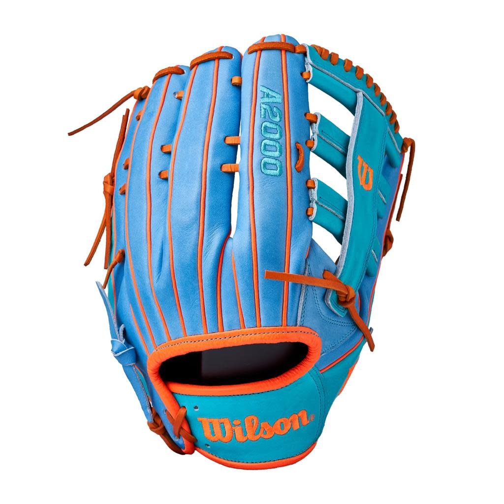 Wilson 2024 A2000 SLOWPITCH SKY BLUE-TEAL GREEN 13'' RHT