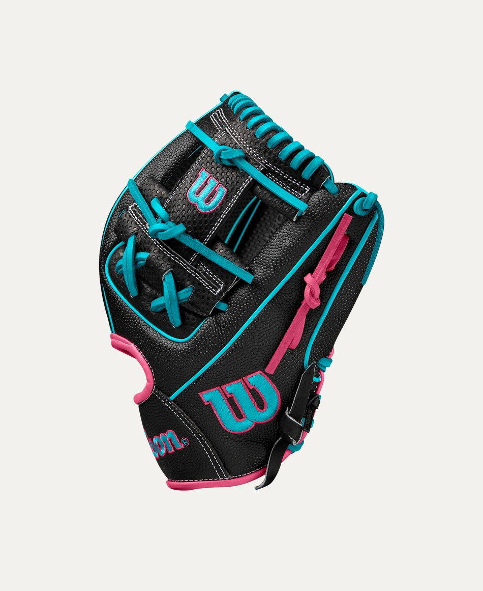 Wilson Winter A2000® SC1786SS 11.5” Infield Baseball Glove RHT