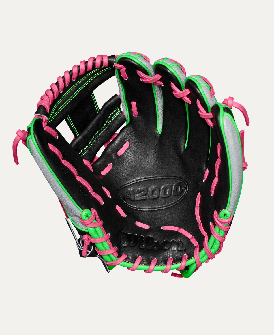 Wilson Winter A2000® 1786SS 11.5” Infield Baseball Glove RHT