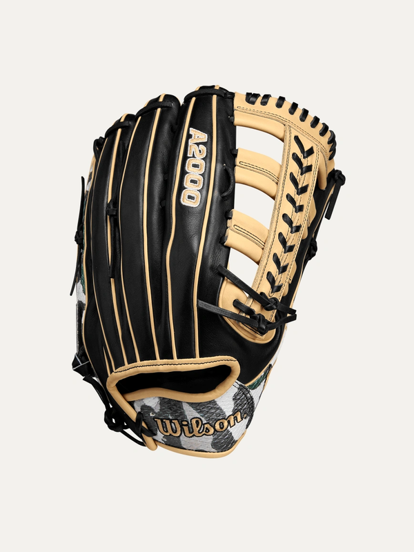 Wilson Wilson Winter A2000® 1810 12.75” Outfield Baseball Glove RHT