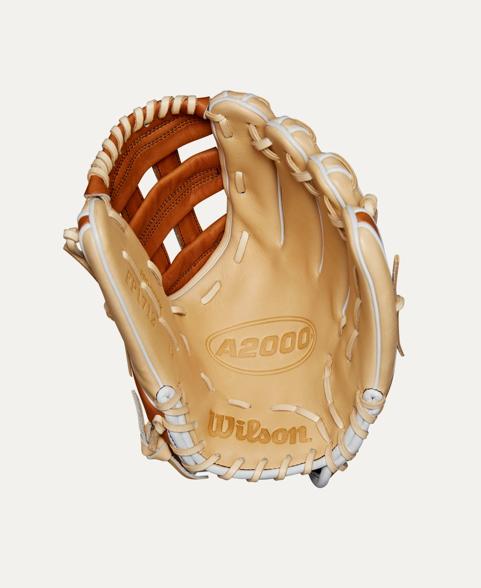 Wilson Winter A2000® FP1712 12” Infield Fastpitch Softball Glove RHT