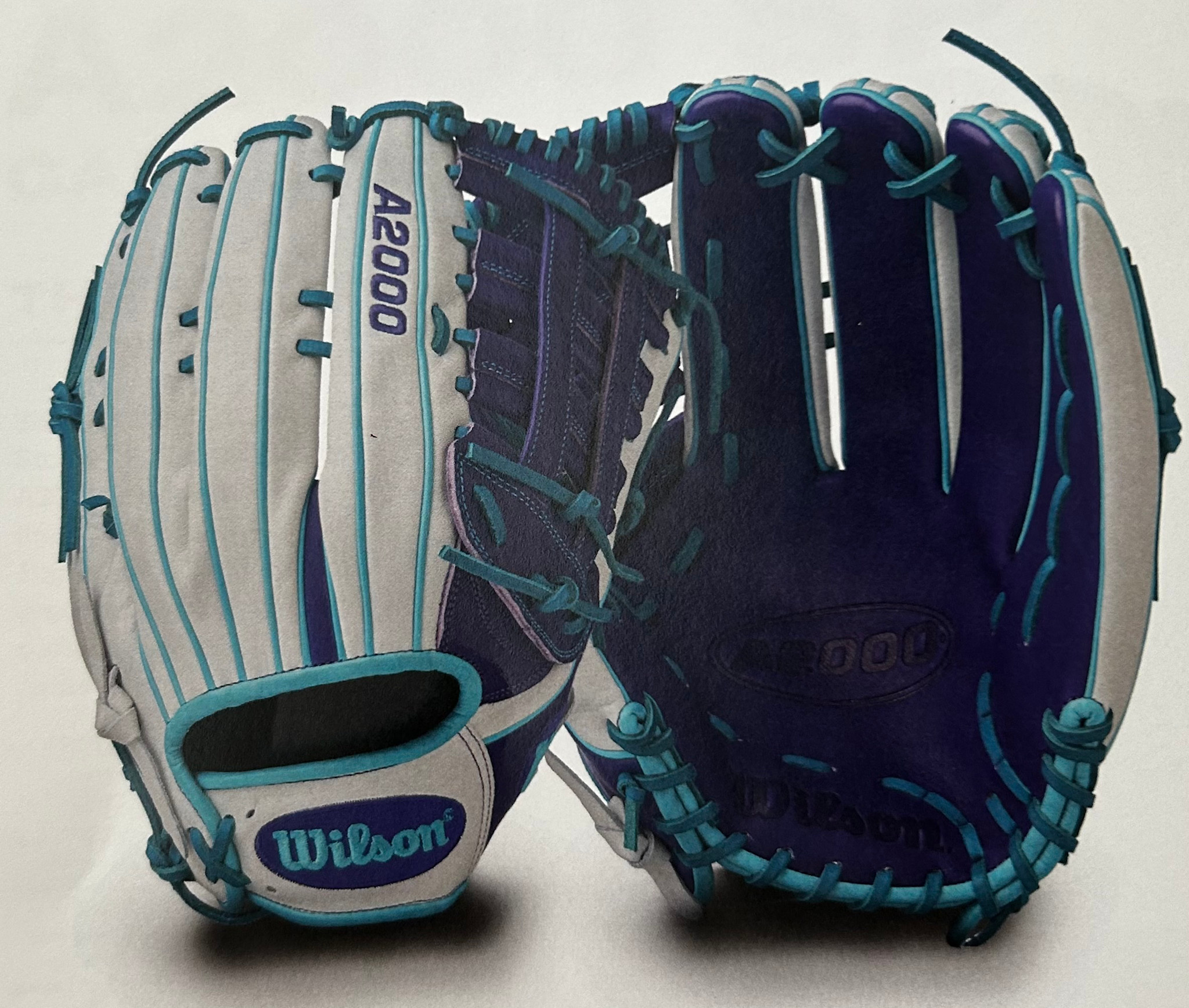 Wilson 2025 A2000 slowpitch PURPLE-WHITE 13.5''