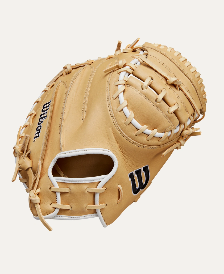 Wilson A1000® CM33 33” Baseball Catcher’s Mitt RHT