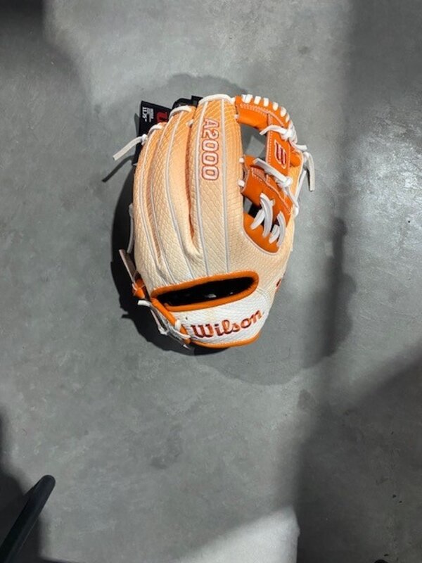 Wilson Wilson A2000 2025 Creamsicle June Glove of the month 1975 11,75'' RHT
