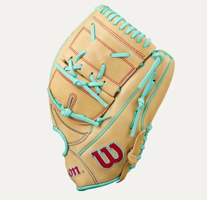 Wilson Fall 2025 A2000® B12 12” Pitcher’s Baseball Glove