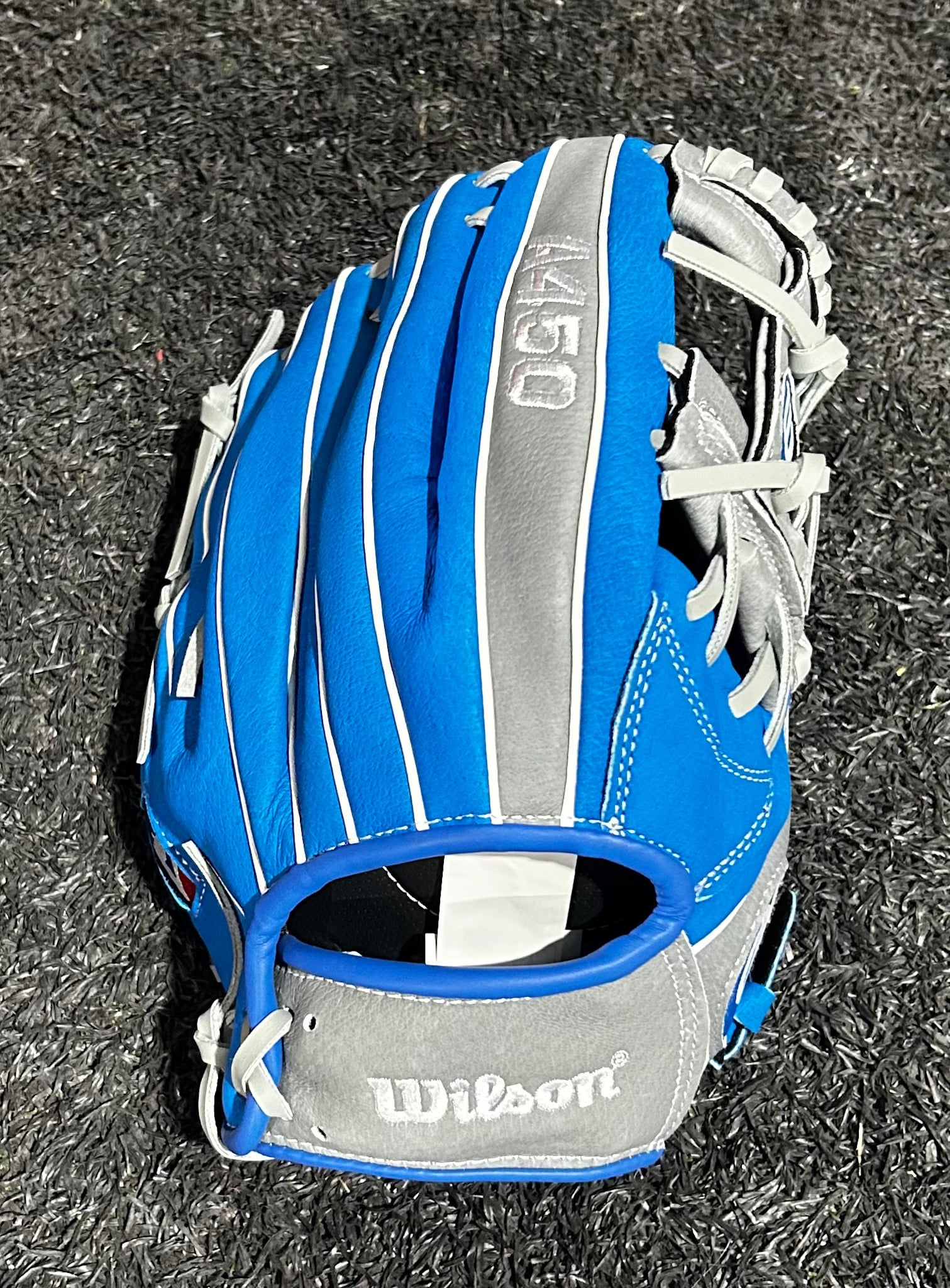 Wilson A450 Series 11.75" Infield Glove RHT - wta04kr181787rt