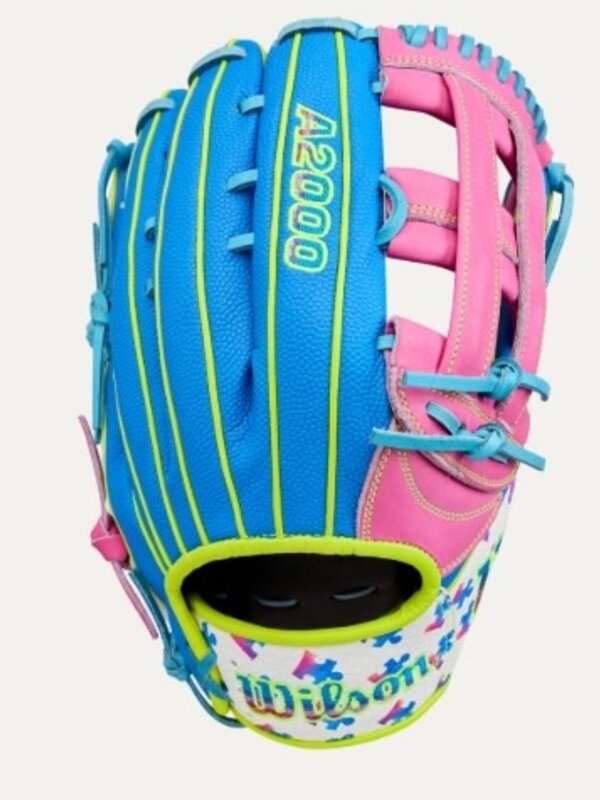 Wilson Wilson 2026 Love the Moment™ A2000® 1777 12.75” Outfield Baseball Glove RHT