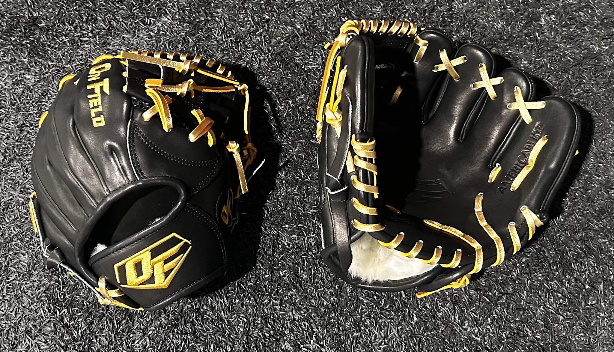 On Field Practice Trainer Glove 9,5'' Black/gold