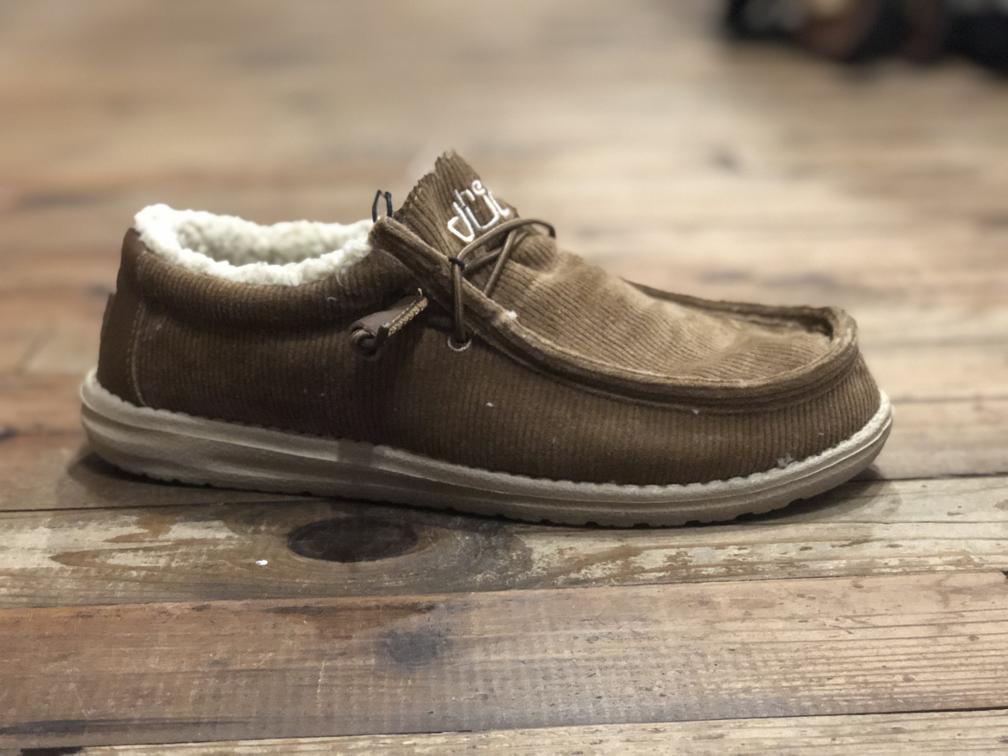 hey dude wally corduroy men's casual shoe