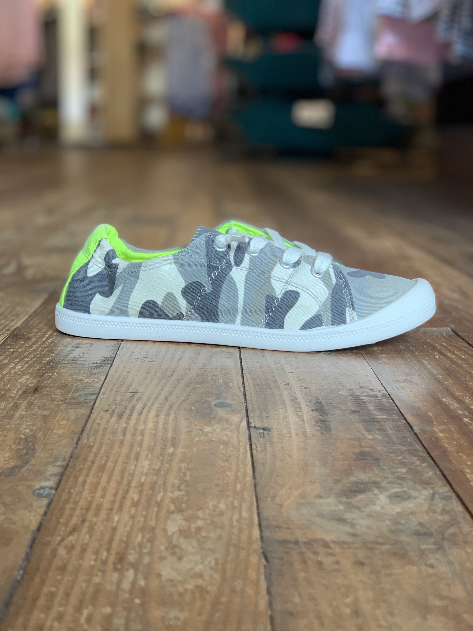 madden girl baailey sneakers