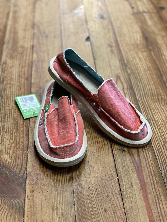 sanuk donna distressed