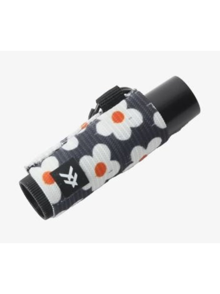 2022 Thread Lip Balm Holder Papa's General Store