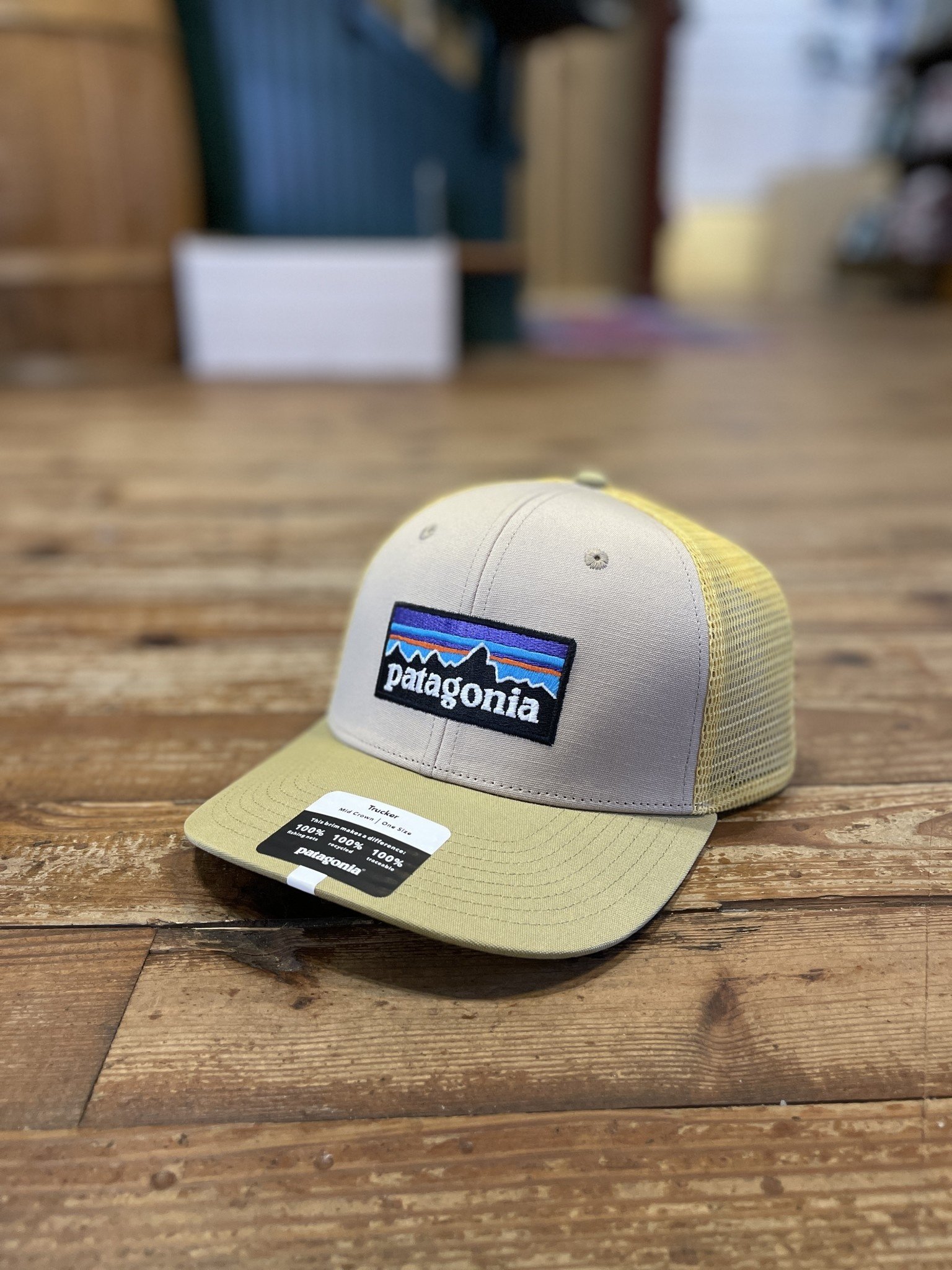 Patagonia Mens P-6 Logo Trucker Hat - Forge Grey
