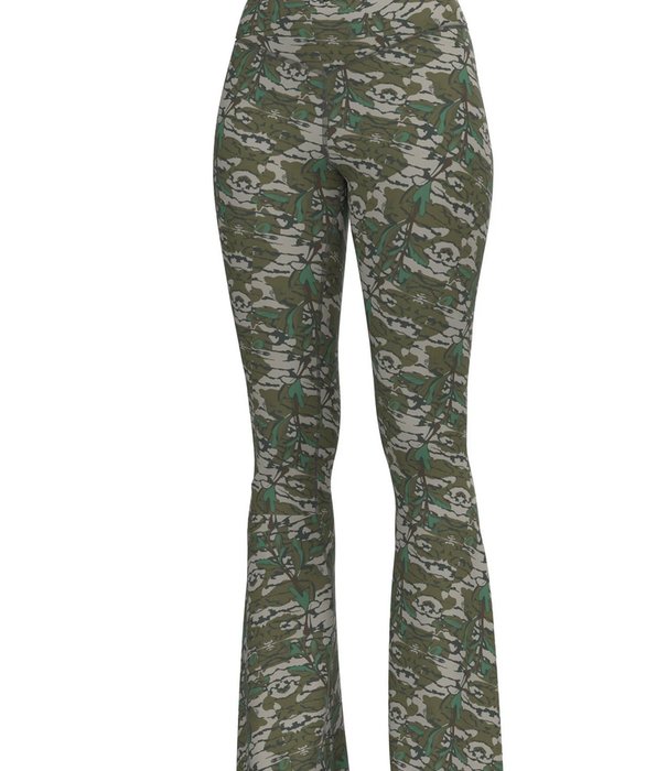 Local Girl Outfitters LG Flare Leggings Green Leaf Camo