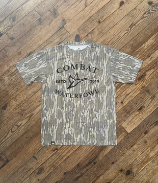 Badge Logo Tee Mossy Oak Washed Out Bottomland