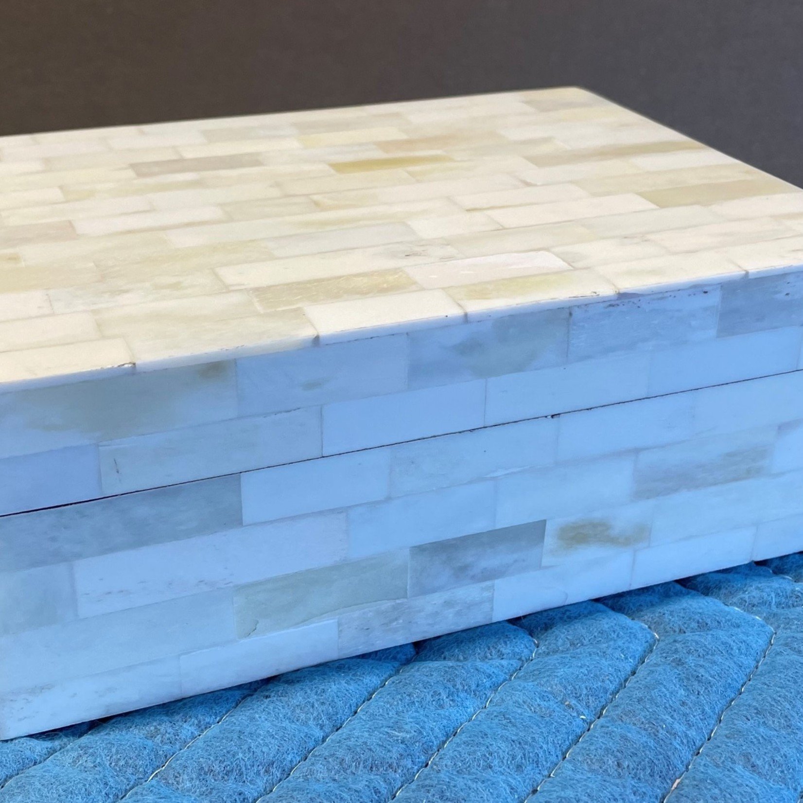 White Bone Box Large VA656