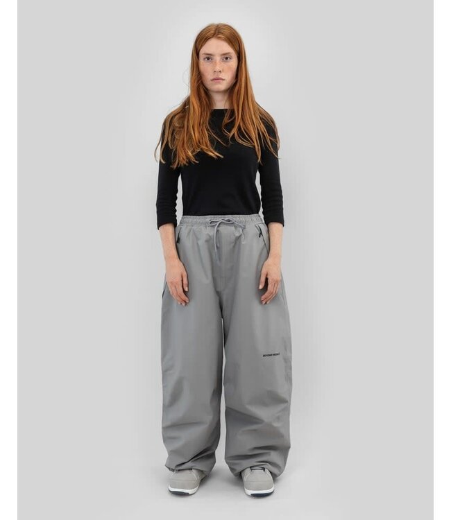 BEYOND MEDALS - PARK Pant - Grey -